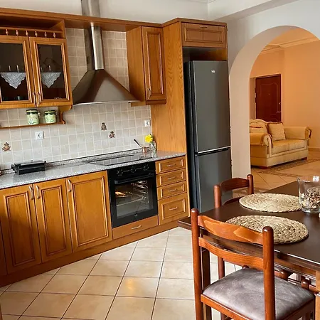 Likas House Appartement Gjirokastër
