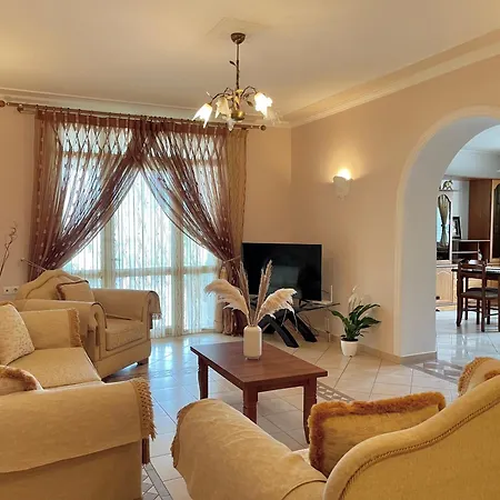 Likas House * Gjirokaster