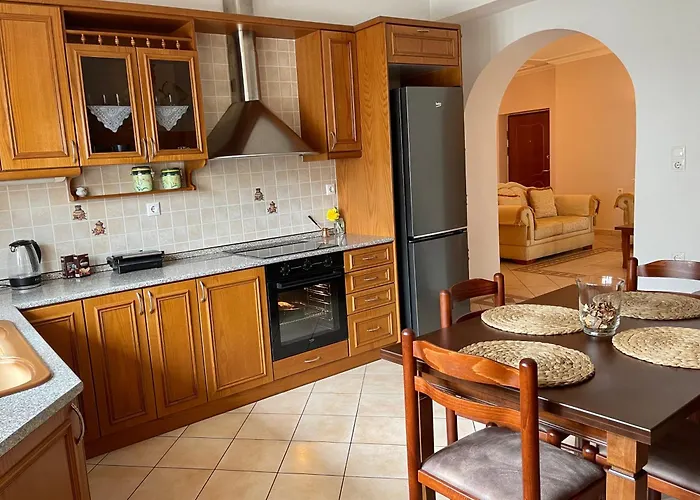 Likas House Apartment Gjirokaster